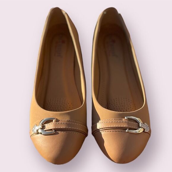 New without Box Cherish Tan Flats Size 11 - Picture 1 of 6